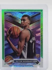 VICTOR WEMBANYAMA 2023-24 TOPPS CHROME ROOKIE GREEN TOPPS REFRACTOR RC Q5944