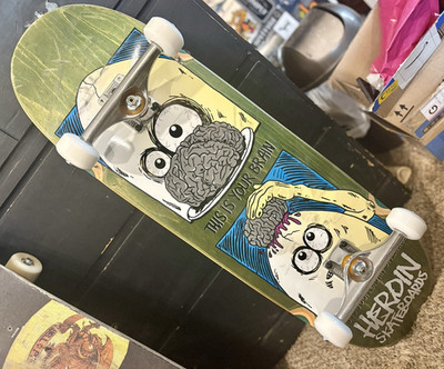Heroin This Is Your Brain deck complete 9.5 w/ new Indy XI hollow trucks 