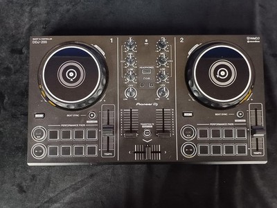 PIONEER DJ DDJ-200 Smart DJ Controller w/ Box Accessories Tested