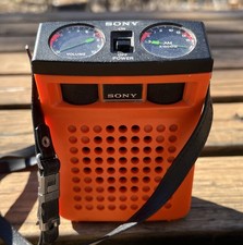 Radio AM bicicletta vintage SONY TR-4600 sei transistor arancione dal 1974 - funzionante!