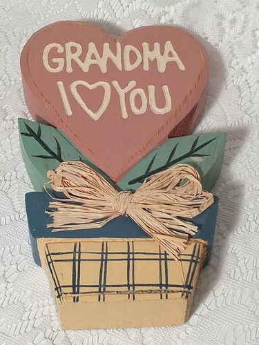 Wooden Planter Heart Shaped Grandma I Love You Home Decor tblkt1 - Picture 2 of 12