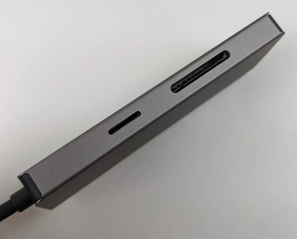 Aonsen USB C Hub Multiport Adapter 7-in-1 Portable HDMI USB MicroSD SD Ethernet - Image 4 of 4