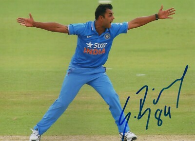 5x7 Original Autographed Photo of Former Indian Cricketer Stuart Binny