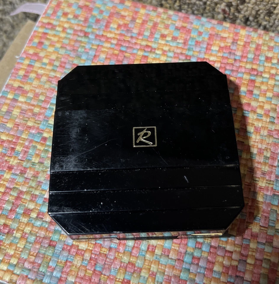 Revlon New Complexion Oil Control Powder Medium Normal/Oily - Image 2 of 3