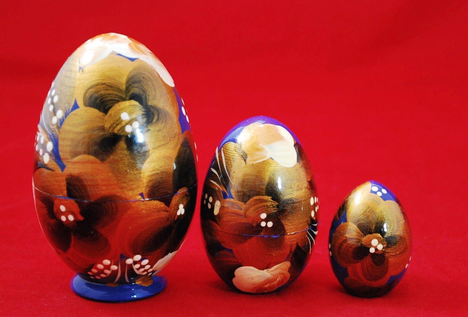 Russian Wood Nesting Doll Eggs SetÂ Blue with Gold Floral 3 piece