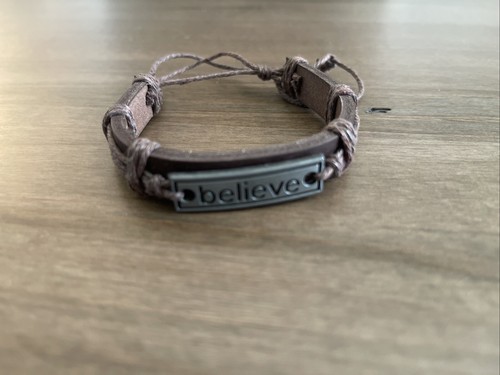 Pulsera Believe Marrón Cuero PU Corbata Cuerda Marrón Ajustable Muñequera - Imagen 3 de 7