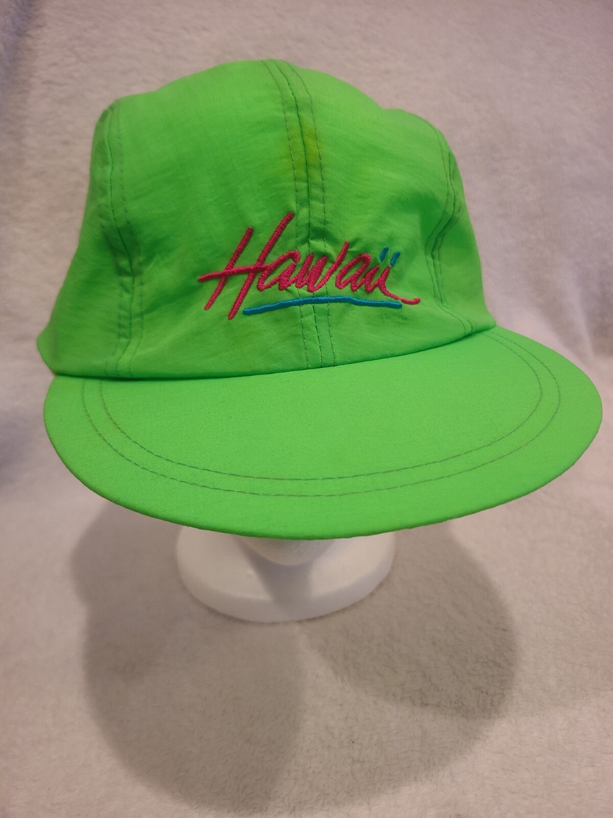 Vintage Green Embroidered Hawaii Zipper Back Cap One Size