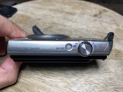 Nikon COOLPIX S6100 16.0MP Digital Camera Silver Battery No