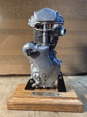 Atemberaubende Velocette 500cc Miniatur Kratzer gebautes Modell Motorrad Motor Display