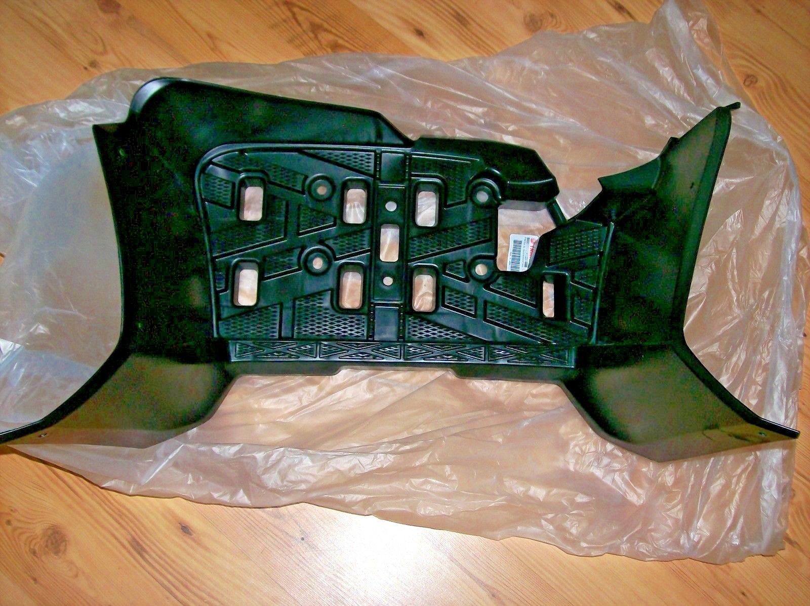 YAMAHA GRIZZLY 550, 700 RIGH PLASTIC FOOTWELL,FLOOR BOARD 0811,3B4