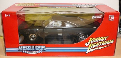 Johnny Lightning 1969 Dodge Charger R/T Black Muscle Cars Collection 1:18 scale