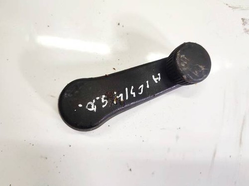 Fensterkurbel Fensterheber   Volkswagen Passat DE2468211-77