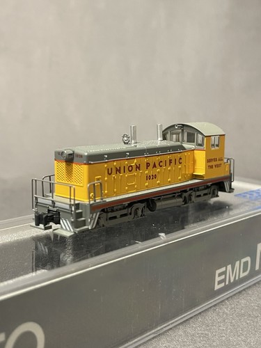 Kato NW2 Switcher Union Pacific 1020 DC/DCC Ready #176-4373 N Scale ...