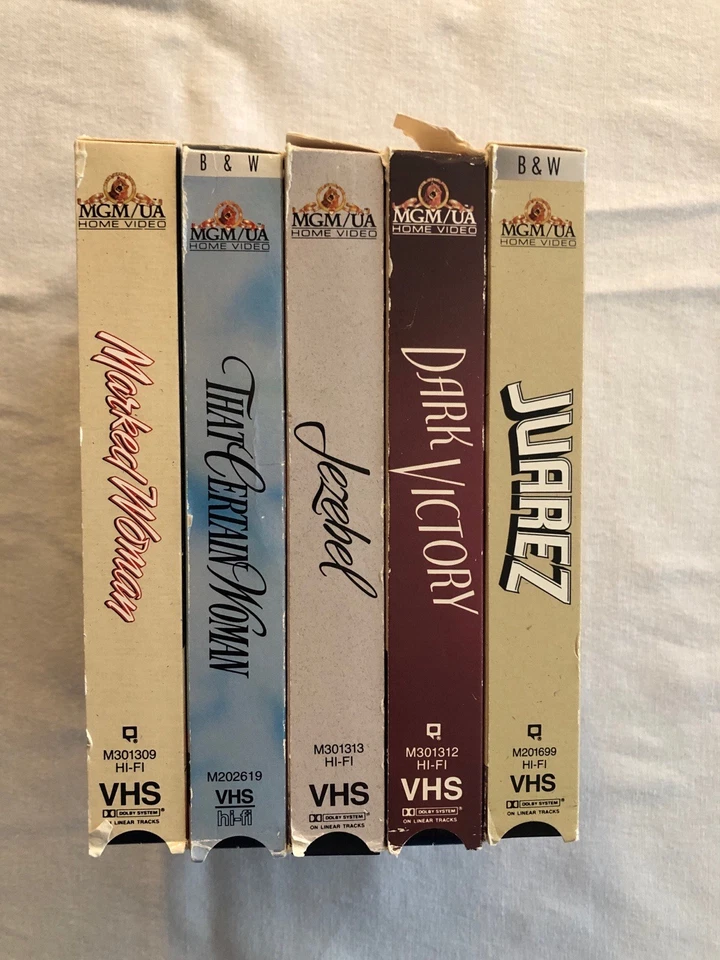 Bette Davis VHS Lot: Marked Woman/That Certain Woman/Jezebel/Dark Victory/Juarez - Image 2 of 4