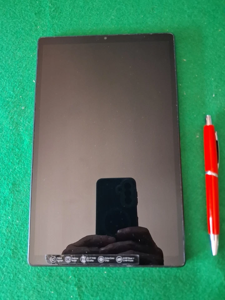 Lenovo Tab M10 Plus 2.ª Generazione 10,3" 64GB Wi-Fi Tablet - Grigio Ferro, foto 2 di 5