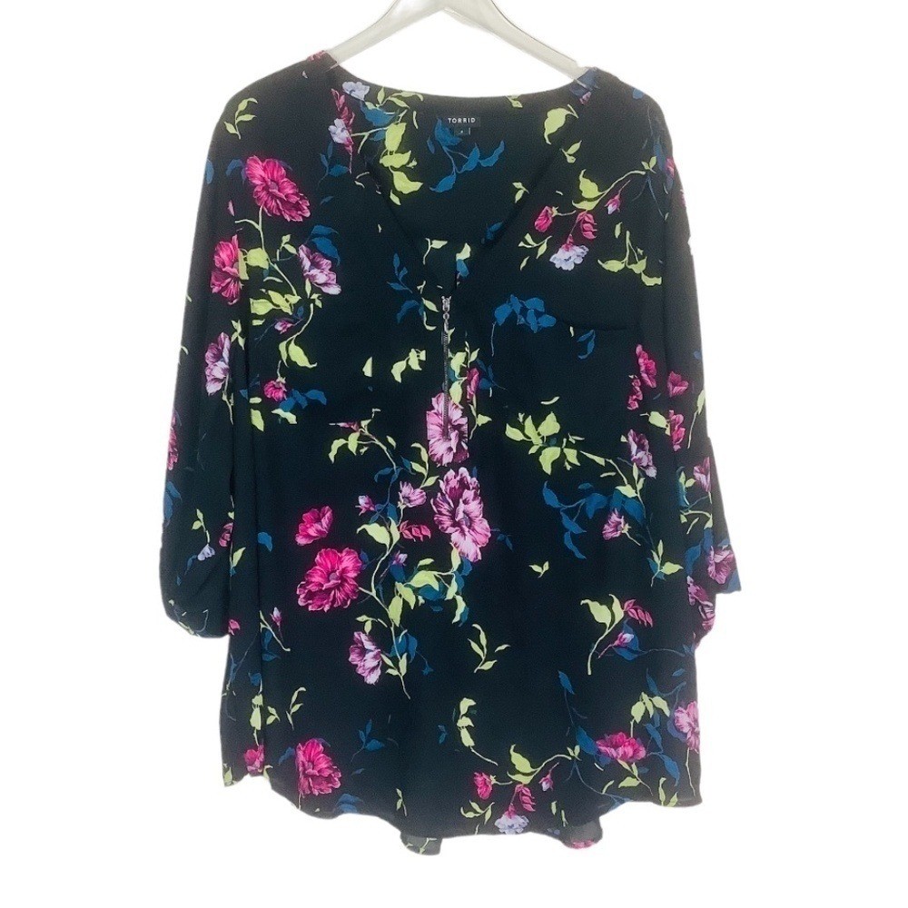Torrid Harper Floral Zip 3/4 Button Tab Sleeves Georgette V Neck Blouse 4