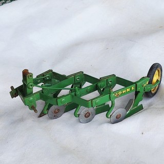 Vintage Eska Ertl John Deere 3 Point Hitch 4 BOTTOM PLOW 1/16 scale