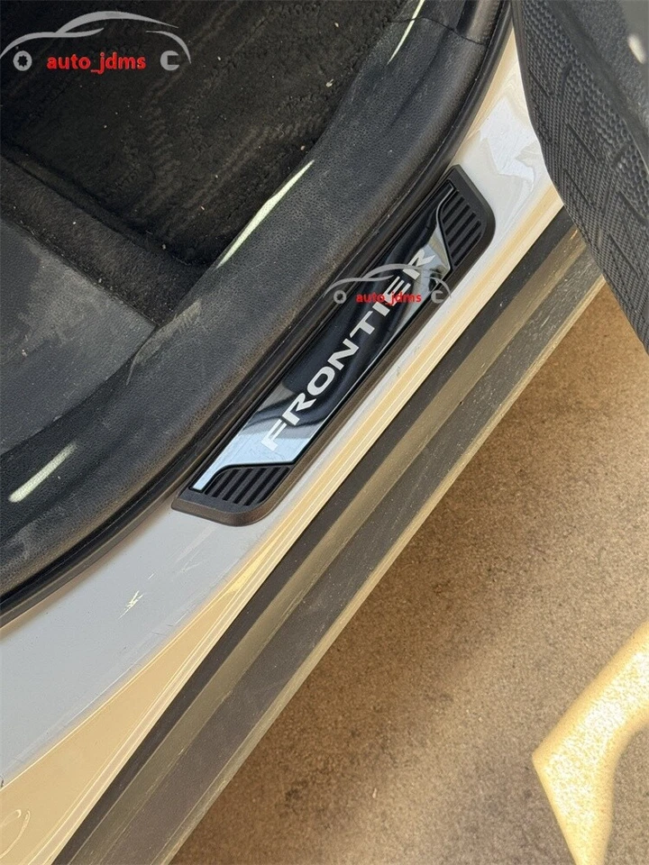 Protector de umbral de puerta de coche para Nissan Frontier Foto 3 de 4