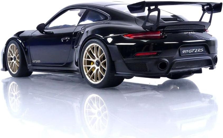 AUTOart 1/18 Porsche 911 991.2 GT2 RS Weissach Package Black