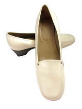 VTG EASY SPIRIT BEIGE LEATHR MULES LOAFERS WEDGE-HEELS COMFORT PUMPS 6.5B BRAZIL