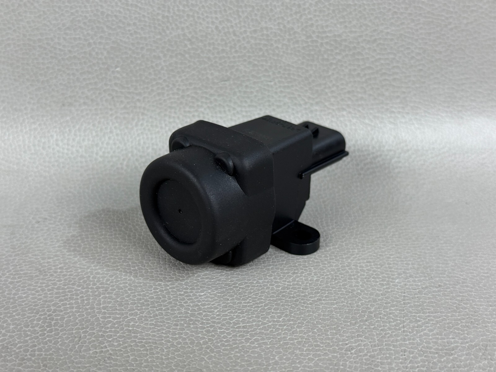 BRAND NEW! BENTLEY GENUINE INERTIA CUTOFF SWITCH OEM # UD75241