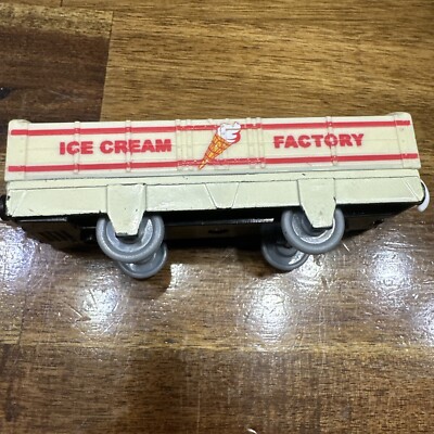 Thomas & Friends Trackmaster Cargo Coaches Ice Cream Factory Boxcar 2009 Mattel