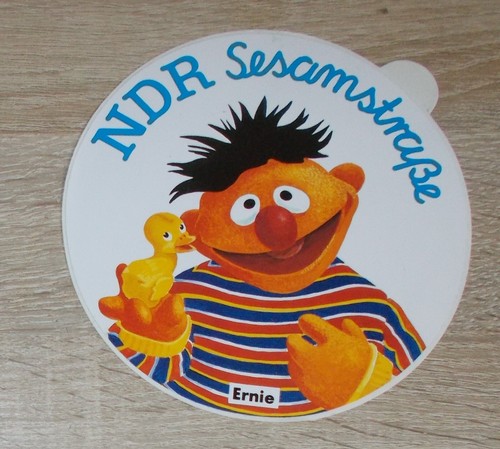 Alter Aufkleber | Sticker NDR Sesamstraße Ernie & Quietscheentchen