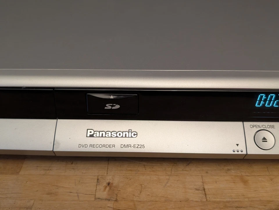 Panasonic DMR-EZ25 DVD Recorder BUILT IN FREEVIEW - Remote & Power Lead  Working - Image 4 of 4