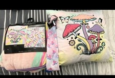 New Magical Mushrooms 50x60" Reversible Plush Throw Blanket W/ Pillow And Socks