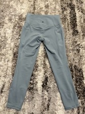 Athleta Salutation Stash 7/8 Tight with Pockets Size Small - Women Leggings