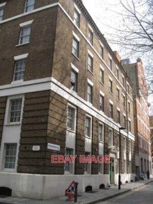 FOTO PARNELL HOUSE (PEABODY TRUST) STREATHAM STREET WC1 2009