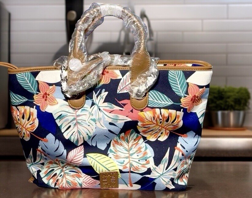New without Tags) Naturalizer Travel Tote Bag Tropical Floral