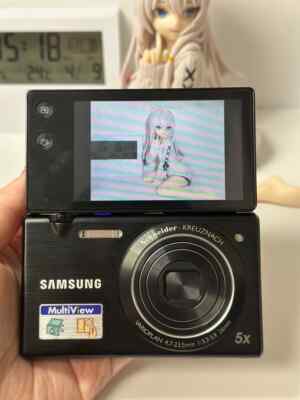 Samsung MV800 Digital Camera Flip-out Vlog 5X Optical Zoom 16.1MP