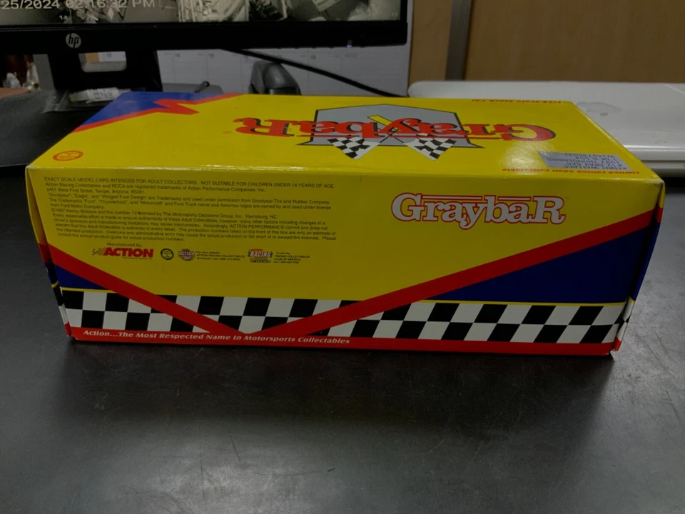 Action Racing Kenny Wallace #12 Gray Bar 1997 ThunderBird - usado Foto 3 de 4