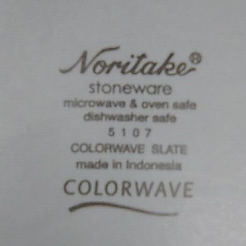 Noritake Colorwave Stoneware Covered Casserole w/ lid Slate 2 Qt - Picture 3 of 3