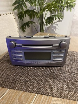 Toyota Camry Silver Car Stereo System with Multiple Functions