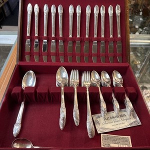 1847 Rogers Bros. First Love Intl. Silverplate 74 Piece Silverware Set in Case