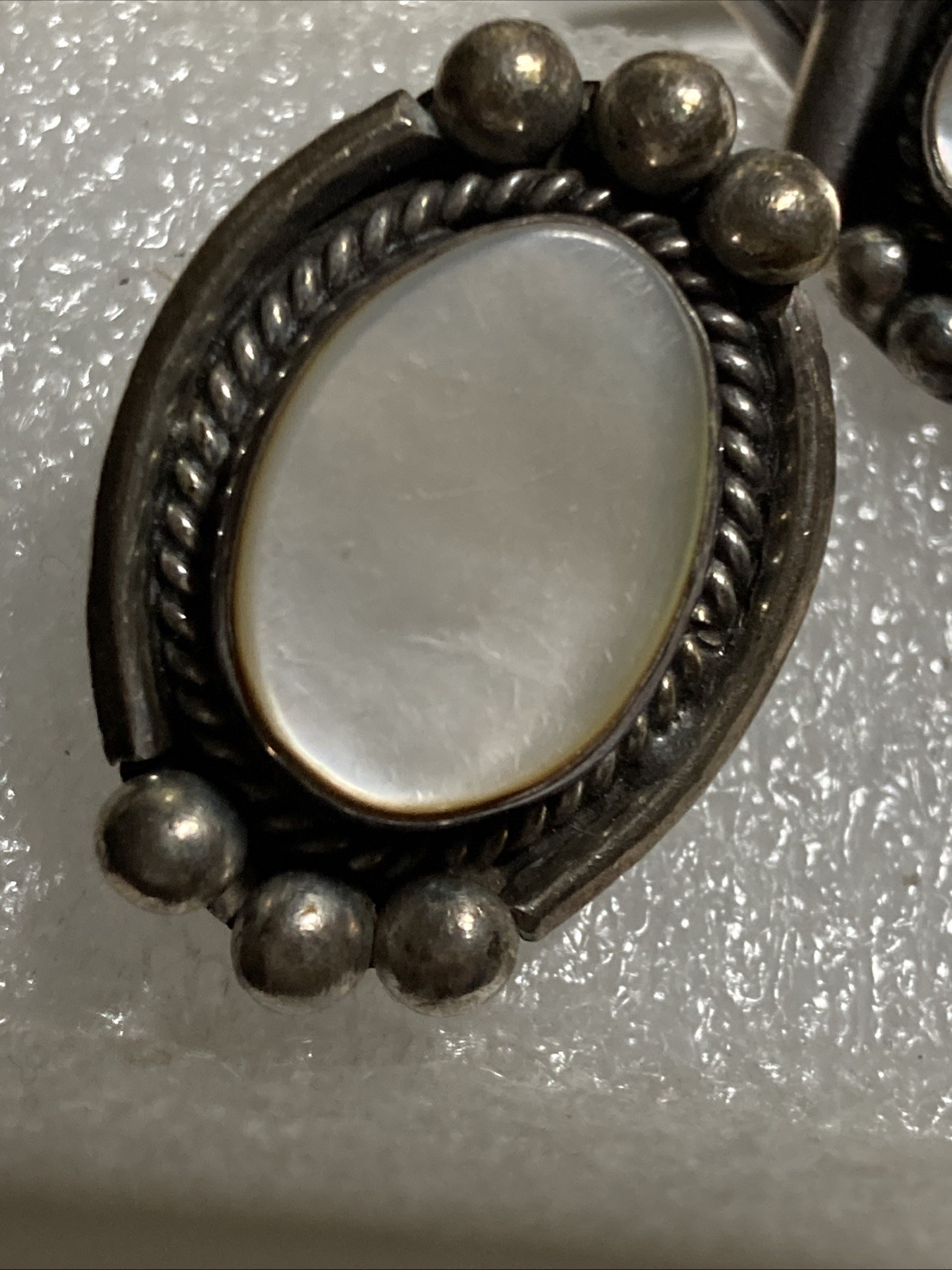 Unsigned Native American MOP Ring and Bangle Brac… - image 4