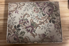 Vintage Fabric Dream House Closet Sewing box w/Thread on wooden spools