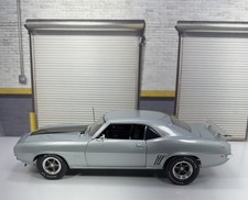 Chevy Camaro 1969 Highway 61 escala 1/18 "Dick Harrell" llantas y neumáticos personalizados