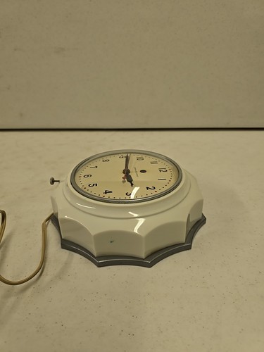 Vintage 8" MCM GE Electric Wall Kitchen Clock General Electric Hostess ...