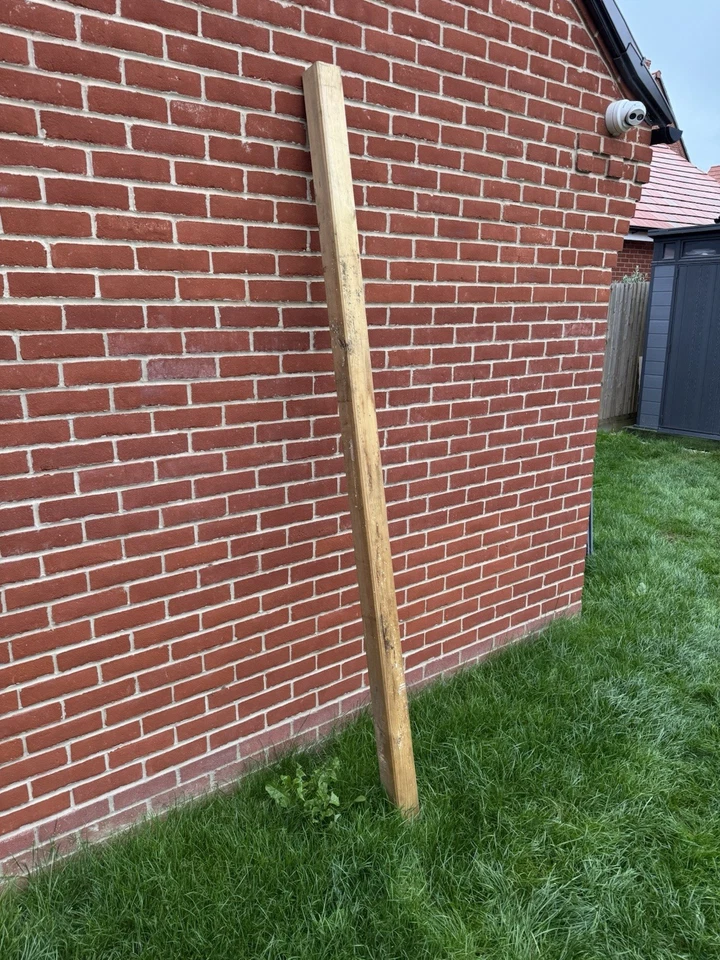 Treated Timber Post 2.4m Chamfered Corners - Image 2 of 4