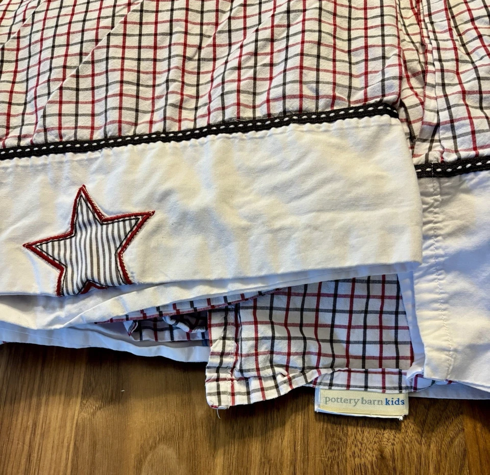 Pottery Barn 儿童“Junior Varsity”2011 年足球平板仅限双码 — 第 2/3 张图片