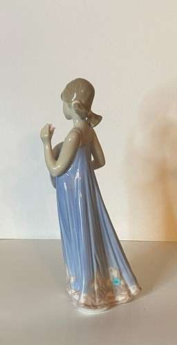1989 Lladro "Courtney" signiert " M.C. Lladro "Figuring Retired 2017 8" Height - Bild 6 von 8