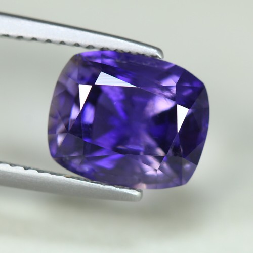 3.02 Cts_Unique Gemstone_100 % Natural Unheated Vivid Purplish Blue Iolite