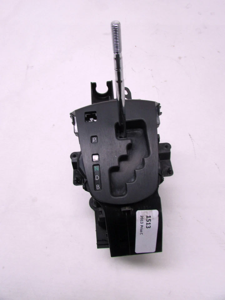 2013 TOYOTA PRIUS C AUTOMATIC FLOOR GEAR SHIFTER OEM 12 13 14  - Image 2 of 4