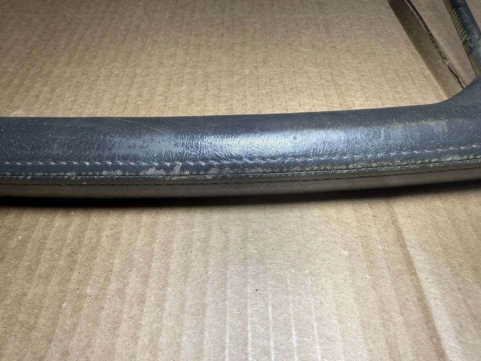 2002 - 2006 凯迪拉克 ESCALADE 右握 DASH INTERIOR GRAB 手柄 — 第 4/4 张图片