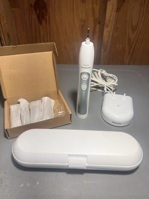 Philips Sonicare Electric Toothbrush Set With 4 Toothbrush Replacement Heads