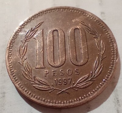 100 Pesos 1997 Chile Coin Deer Condor Feathers Por La Razon O La Fuerza