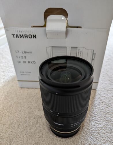 Objectif d'appareil photo grand angle Tamron 17-28 mm F/2,8 Di III RXD monture E + filtre UV - Photo 1 sur 6